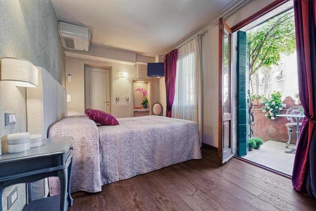 Locanda Fiorita Venice par Booking