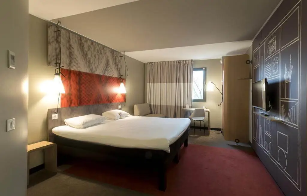 ibis Rouen Centre Champ de Mars par Booking